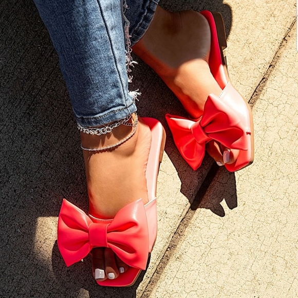 👄Just In 👄 Bella Bow Coral color - Picture 4 of 10